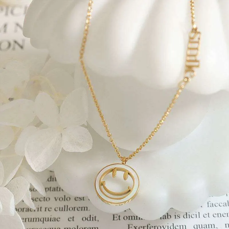 18K Gold White Seashell Smiley Face Pendant Necklace