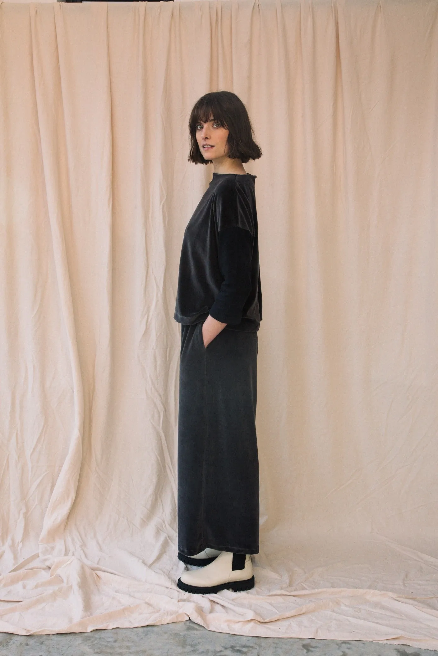 Divya Organic Cotton Velour and Jersey Top in Charcoal