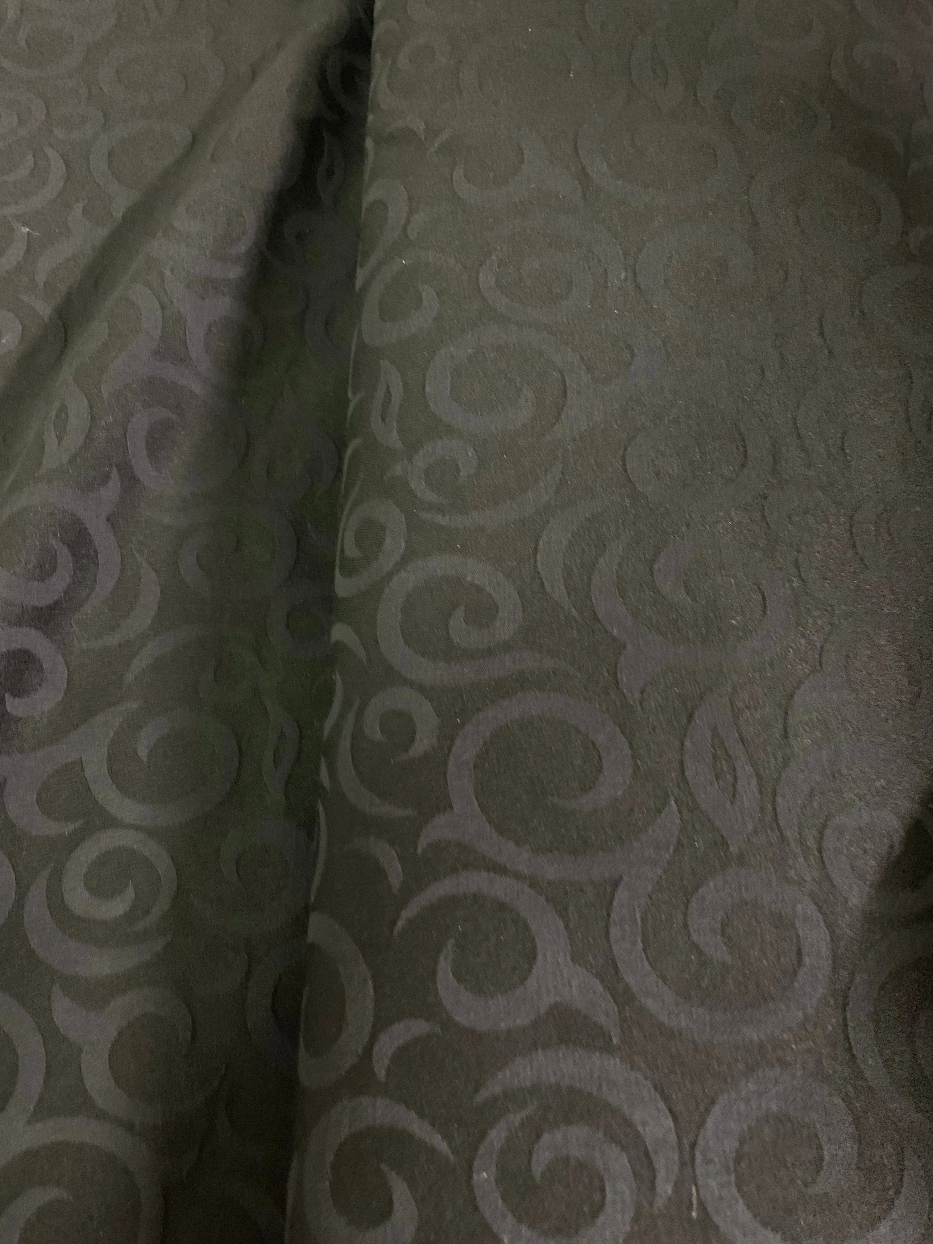 Swirls - Black